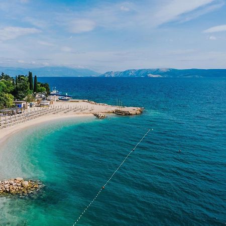Apartments By The Sea Selce, Crikvenica - 16375 المظهر الخارجي الصورة